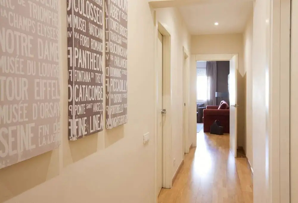 Enjoybcn Coliseum Apartments