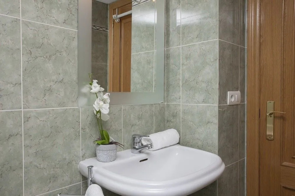 SingularStays Candela III