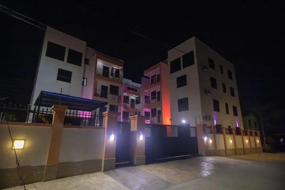 Washington Court - Deluxe One Bedroom Apartment
