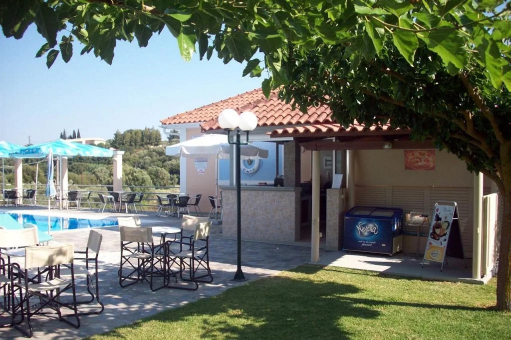 Ionis Hotel