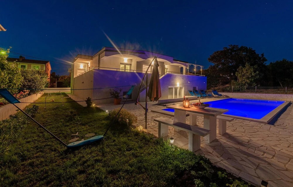 Luxurious Home In Vrsi