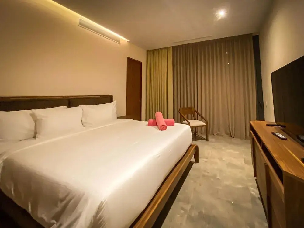 Character Comfort And Potential at our Luxury Studio Free Gym Shuttle to the Beach Club Spa Yoga
