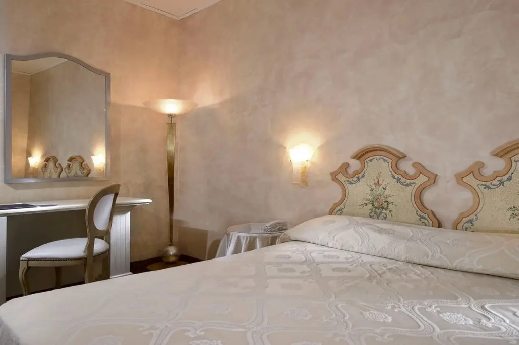 Venice Roulette Hotel