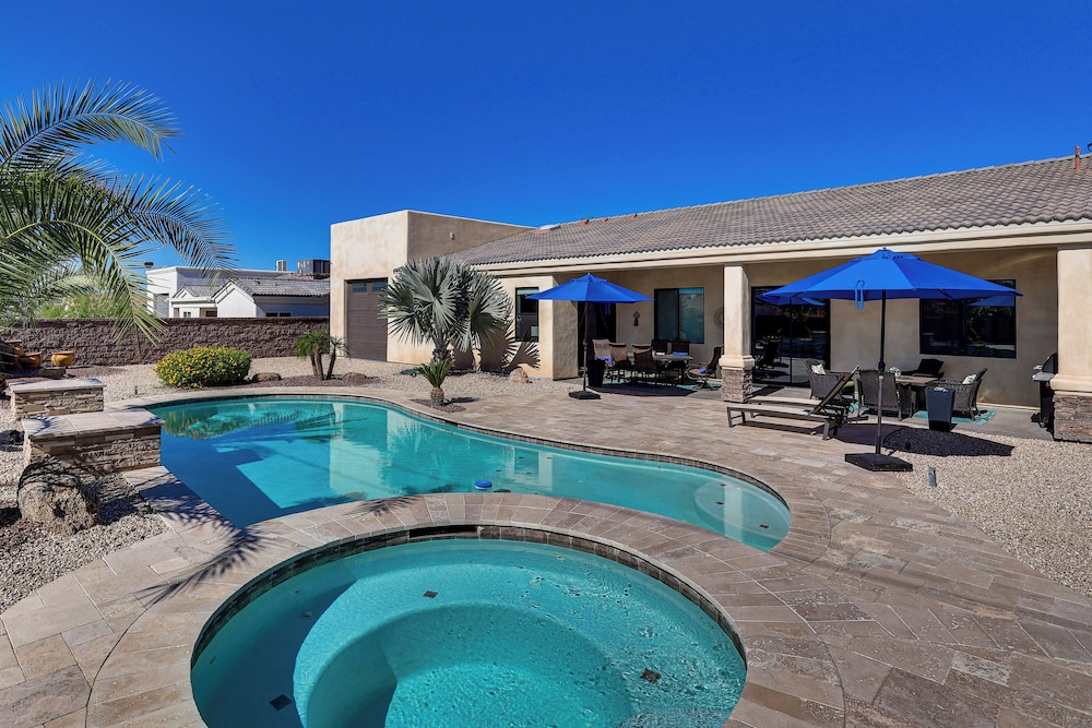 Pool & Hot Tub: Luxe Lake Havasu Home