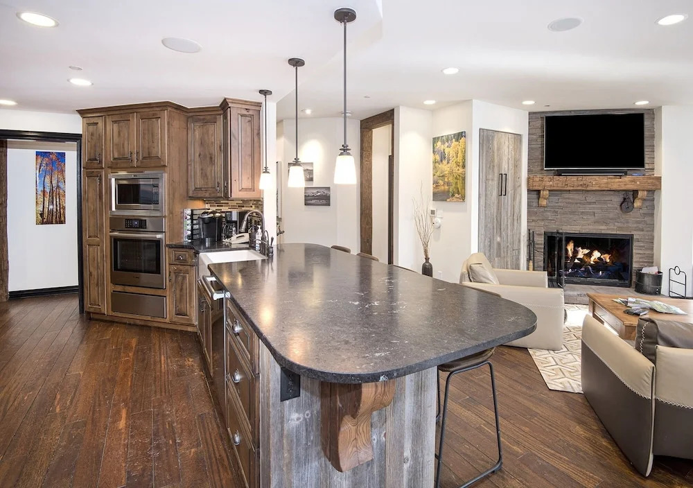 26 Avondale Lane. 3 Bedroom Condo by RedAwning