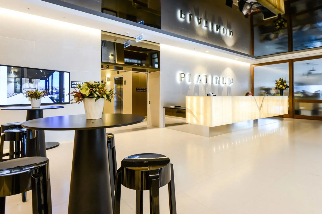 UrbanMinder @ Platinum