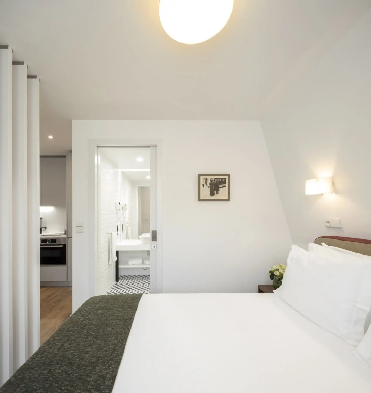 LSA Chiado Emenda by Numa