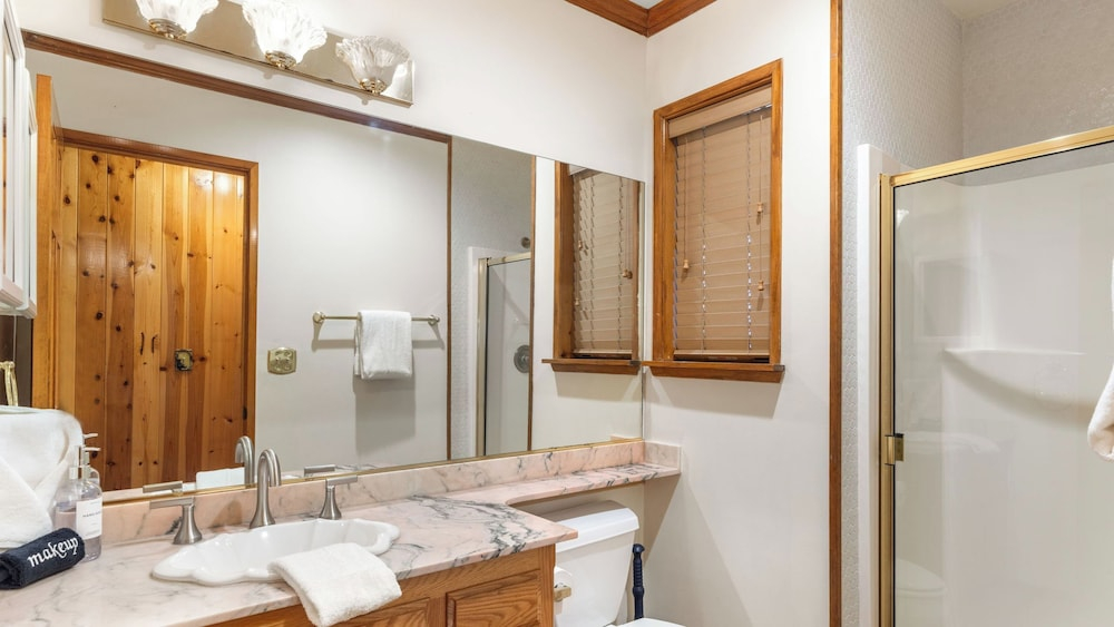 Lakeview Cabin w/ Game Room & Deck Near Ski Slopes & Trails Sleeps 16 Waterview by Avantstay