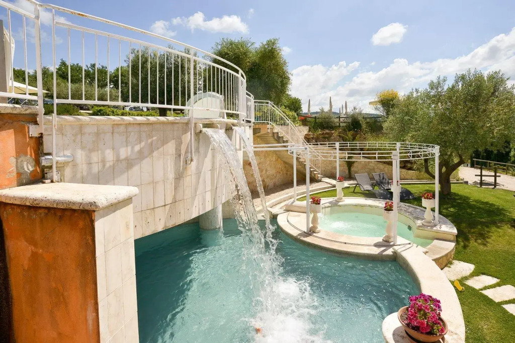 Hotel Saturno Fonte Pura