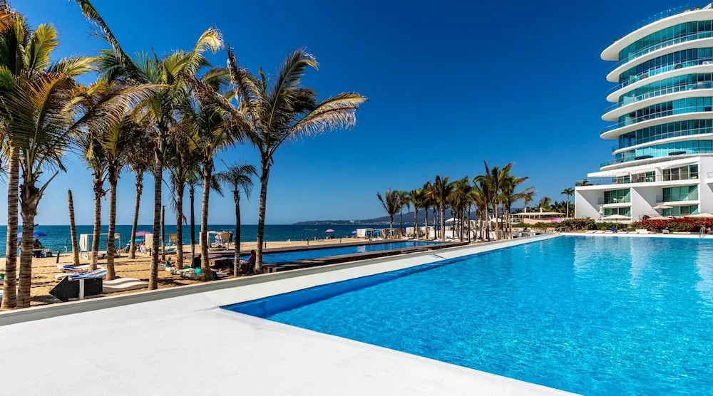 Condo Aria Ocean 501 by Kivoya