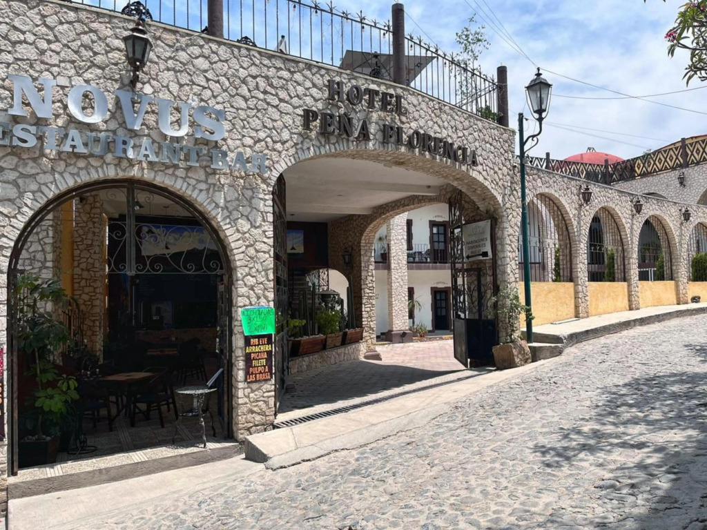 Hotel Peña Florencia