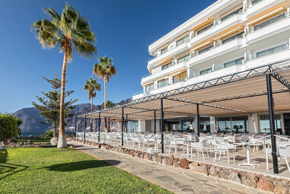 Отель Barcelo Santiago - Adults Only