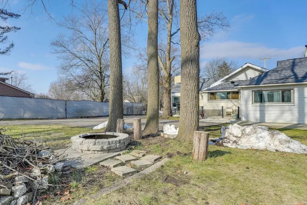 Kalamazoo Vacation Rental Near Golf & Parks!