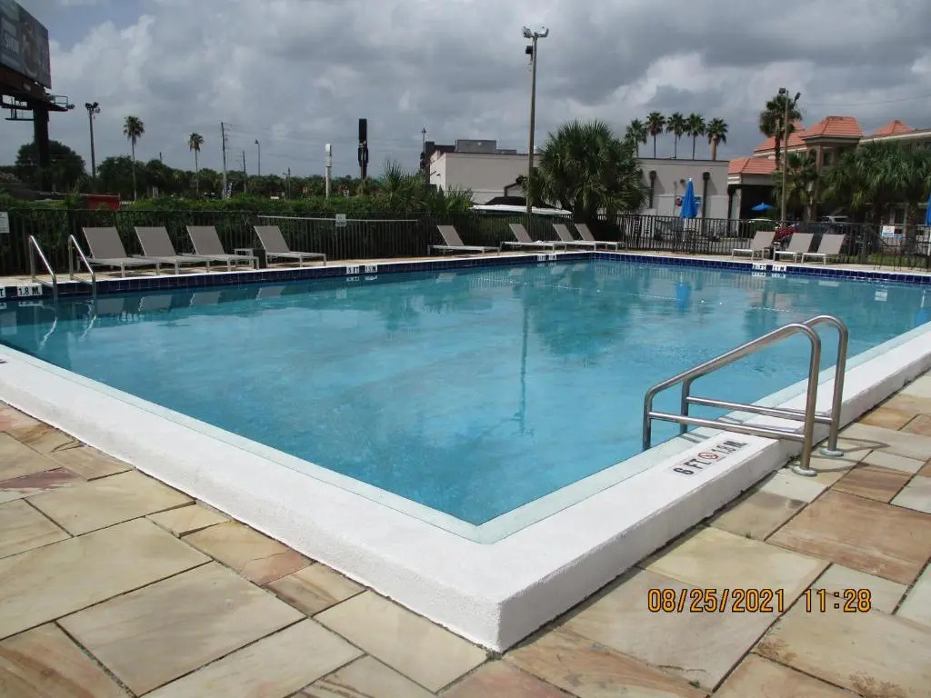 Quality Inn & Suites Kissimmee near Main Gate