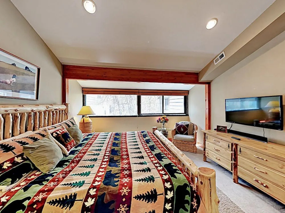 Ski In Ski Out Park City Condo by RedAwning