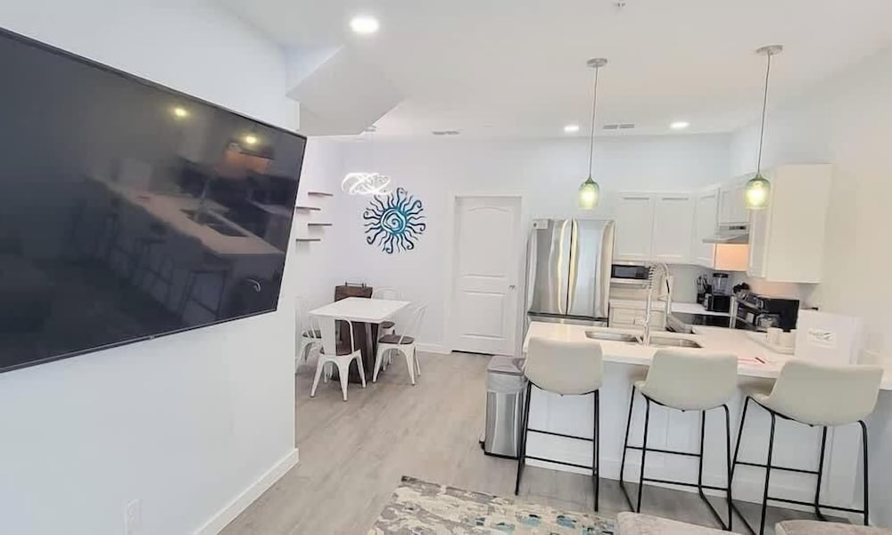 2 Levels - Heated Pool - New Townhome #4