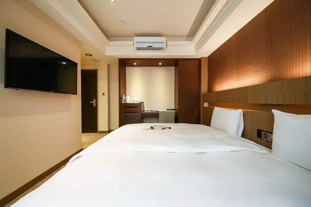 Talmud Tainan Suites