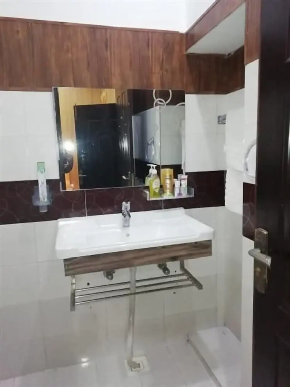 Helen Suites Hotel
