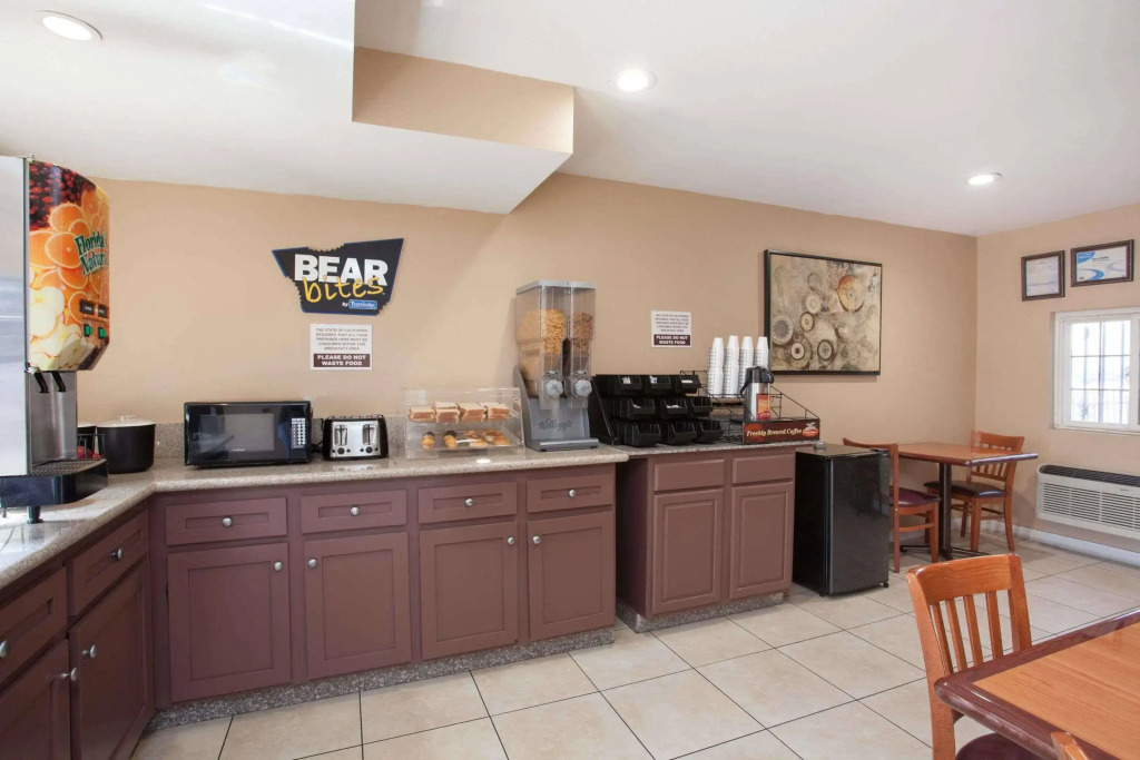 Express Inn & Suites Ontario Airport
