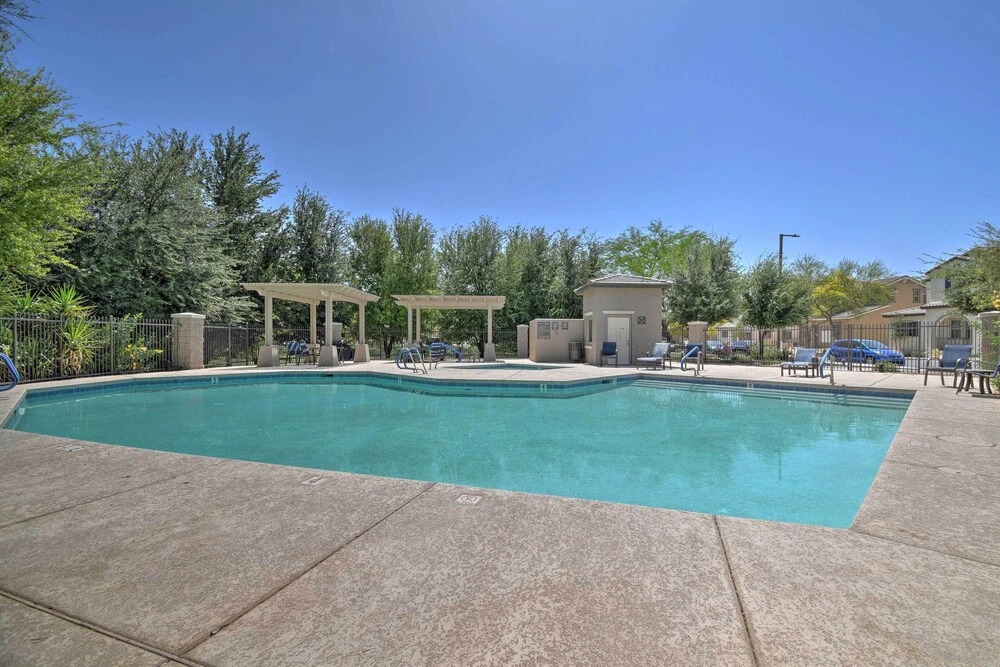 Goodyear Escape w/ Grill: Community Pool Access!