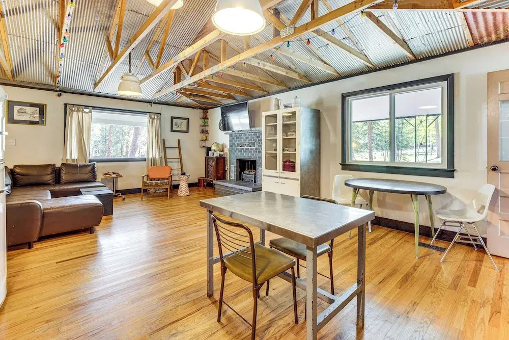 1 Mi to Town: Woodland Park Home w/ Yard!