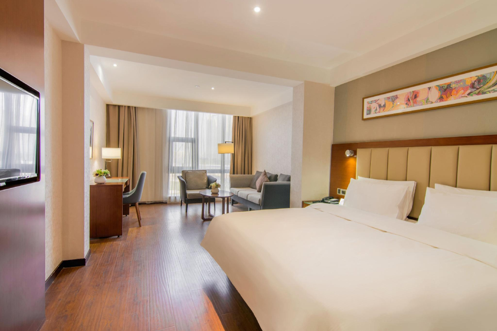 Yitel Hotel (Shanghai Lujiazui Financial District Fangdian Road Subway Station Branch)