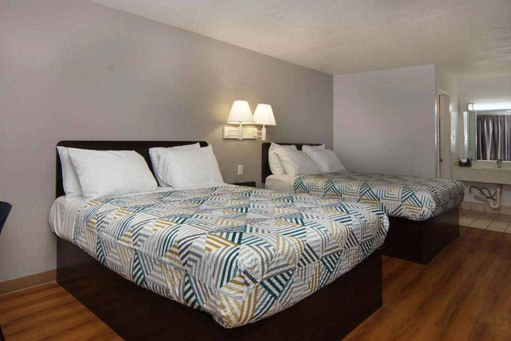 Motel 6-Lancaster, TX - DeSoto - Lancaster