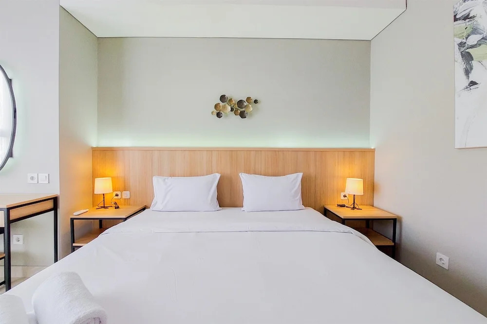 Comfort 1BR at Transpark Bintaro Apartment By Travelio