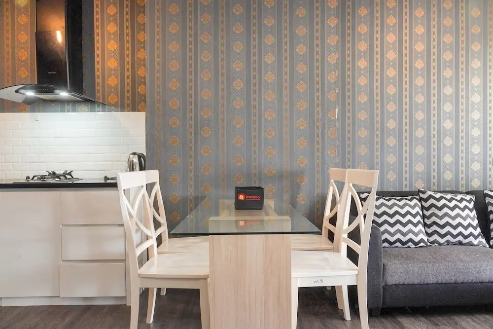 Good And Homey 2Br At Nifarro Park Apartment
