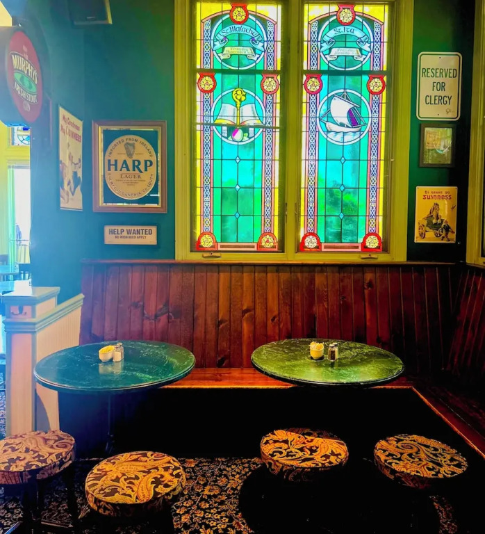 County Clare Irish Hotel & Pub