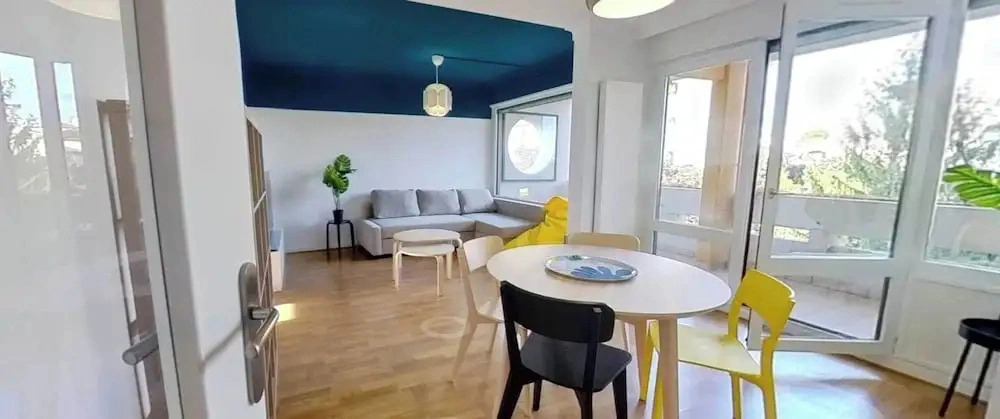 Private Room in Shared Apartment - Villeurbanne