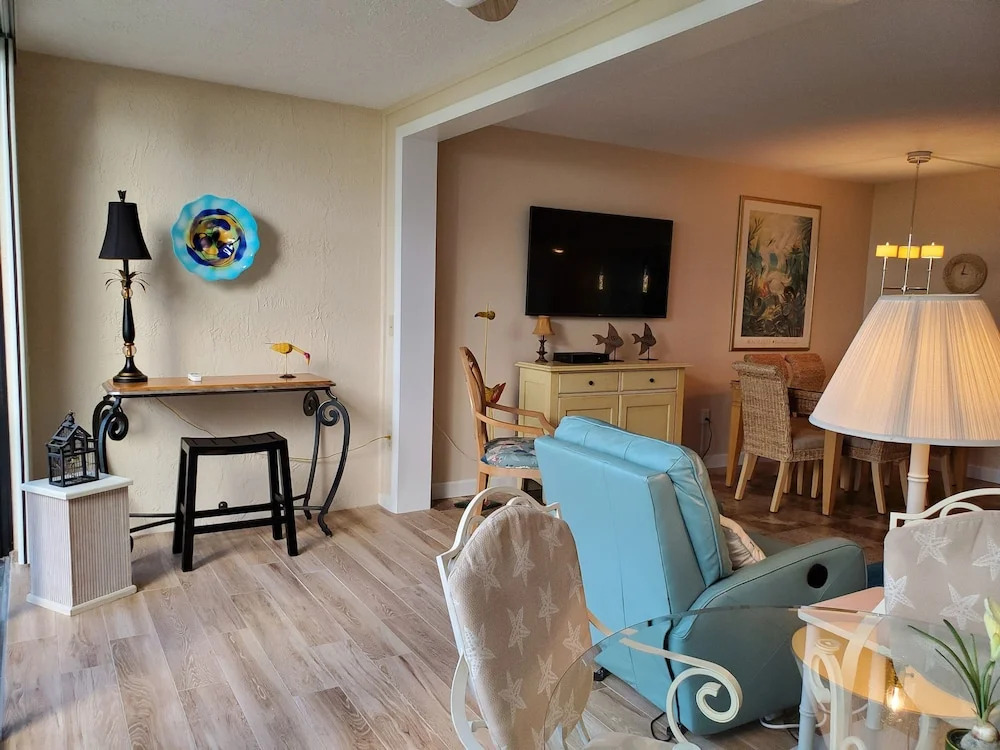Midnight Cove Ii 811f - Gem On The Bay! 2 Bedroom Condo