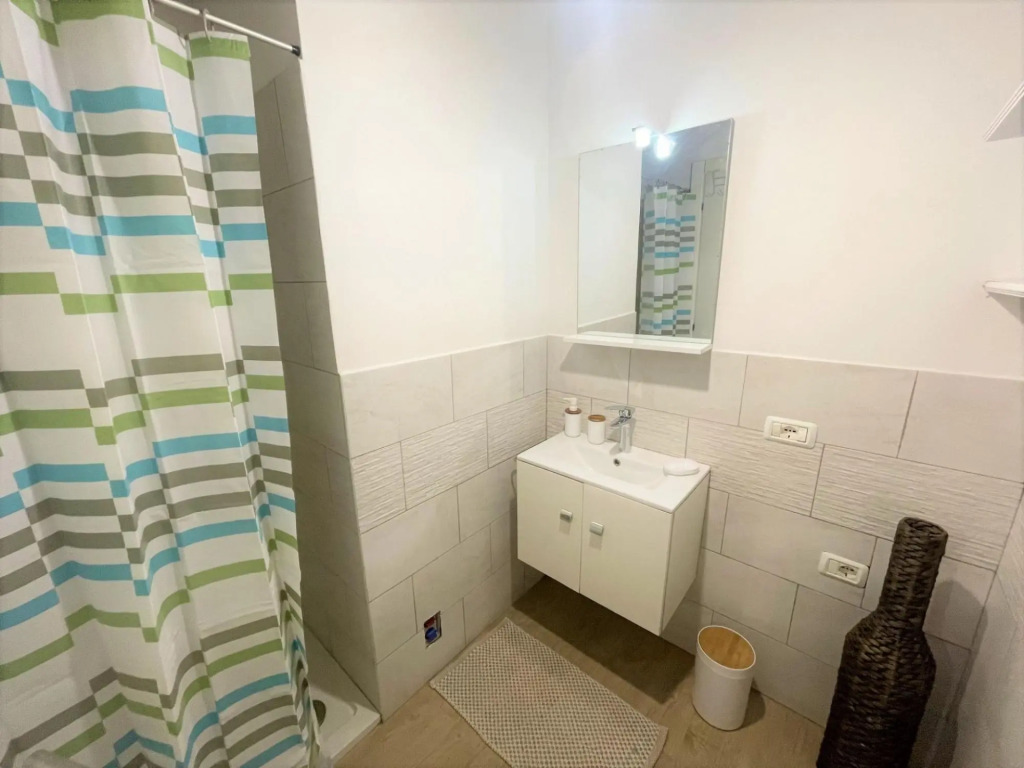 Multi-family villa in a quiet area about 1200 meters from the beach of Naregno (sand) and about 1200-Apt. Boschetto Gualdo