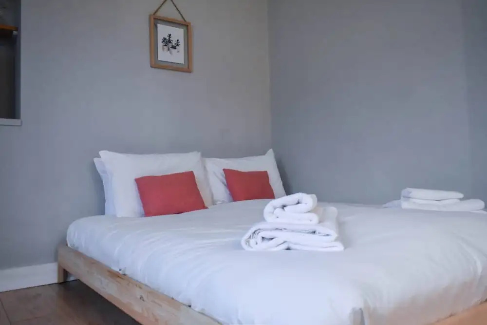 Refurbished Studio Flat Next To Brighton Station