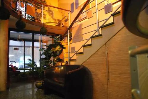 Adeo Hostel