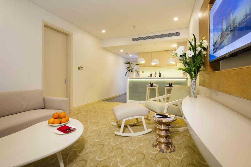Diamond Bay Hotel