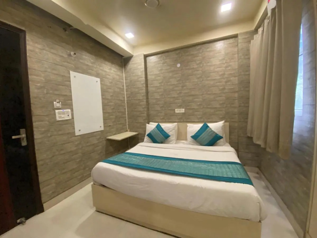 Hotel Red Chilly