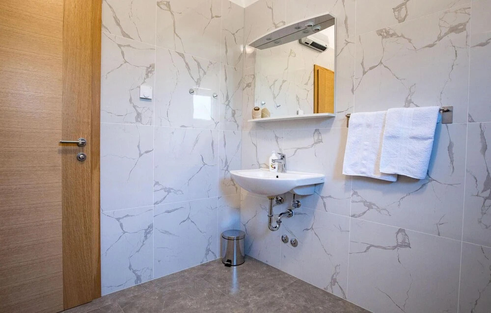 Amazing Home In Kampor