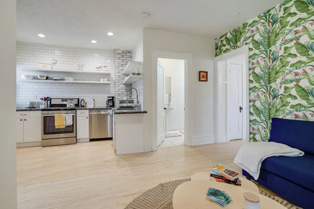 Bright Minneapolis Apartment - 1 Mi to Downtown!