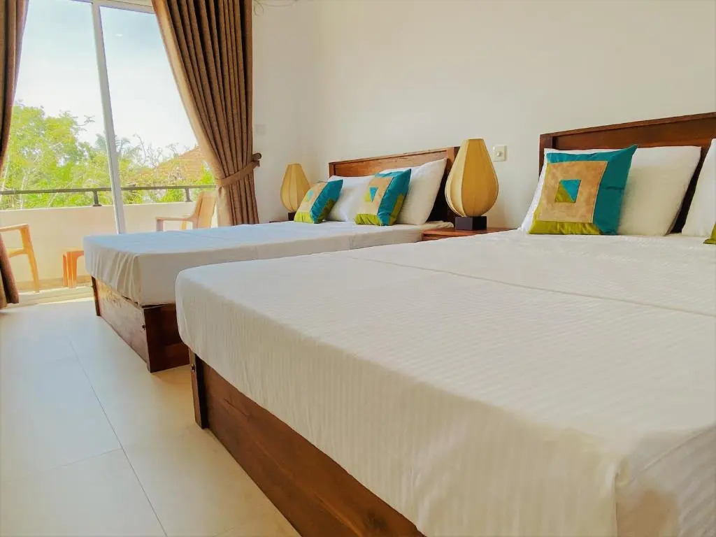 Srimadis Villa near Airport / Negombo