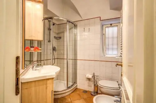 Coronari stylish apartment