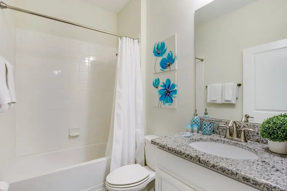 5 Bed 4 Ba Villa with Game Room, Pool & Spa