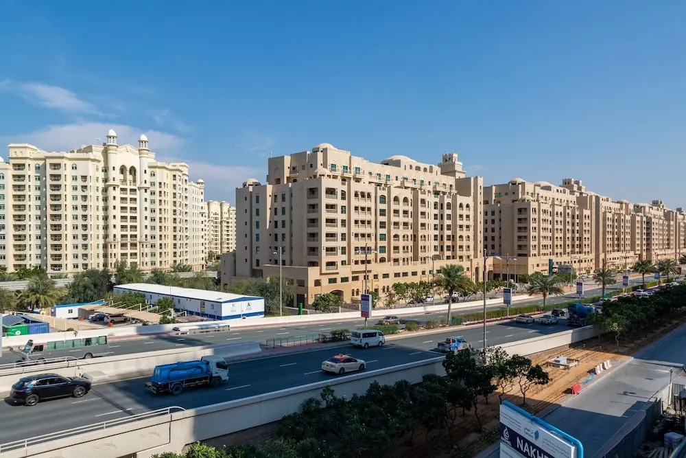 Mesmerizing Upscale 1BR Apartment in Soho Palm Jumeirah
