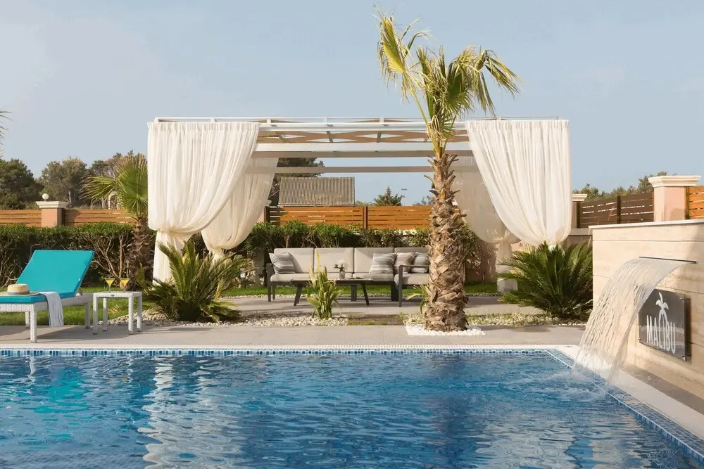 Malibu Eclipse - Luxury villa with pool & spa