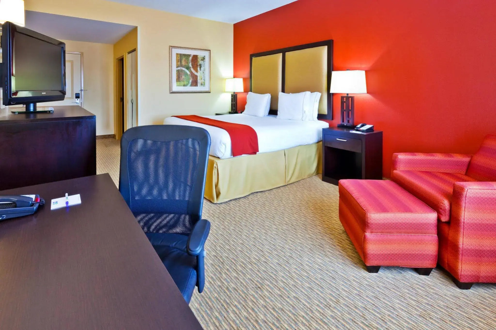 Holiday Inn Express Nashville-Opryland by IHG
