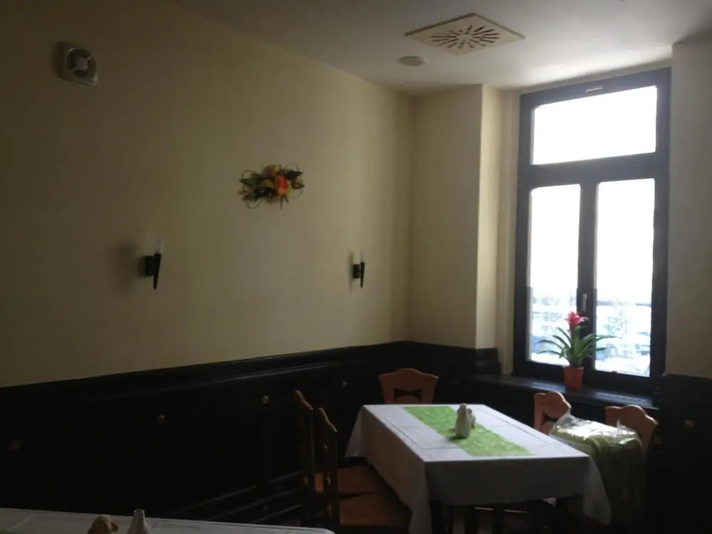 Hotel Mauritius - Im Herzen von Crimmitschau - Frühstück buchbar - Fahrradbox