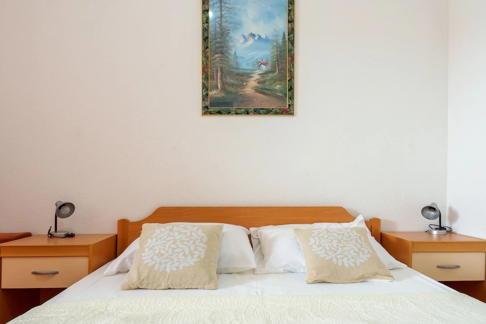 Sea View Apartment Studio for 2-3 People - Close to Commodities