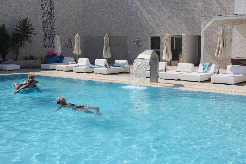Silver Sands Beach Hotel