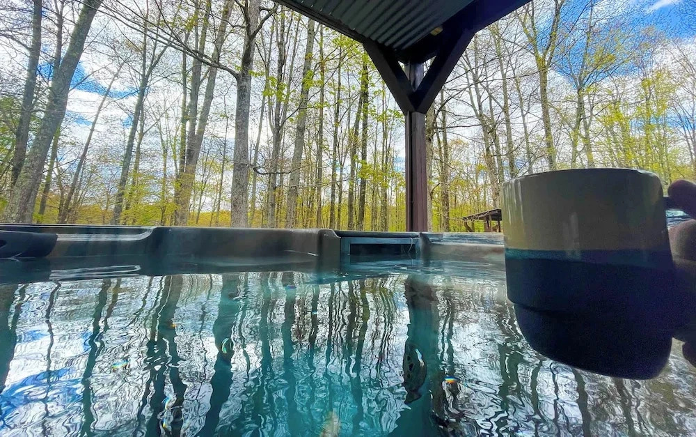Massive Log Chalet With Hot Tub