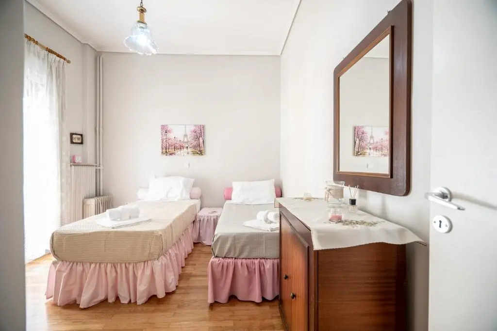 Family apartment at Kalithea 2 bedrooms 4 pers